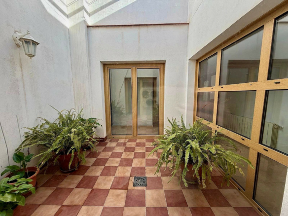 5-bedroom Townhouse In Pinoso, Spain (800 M²)