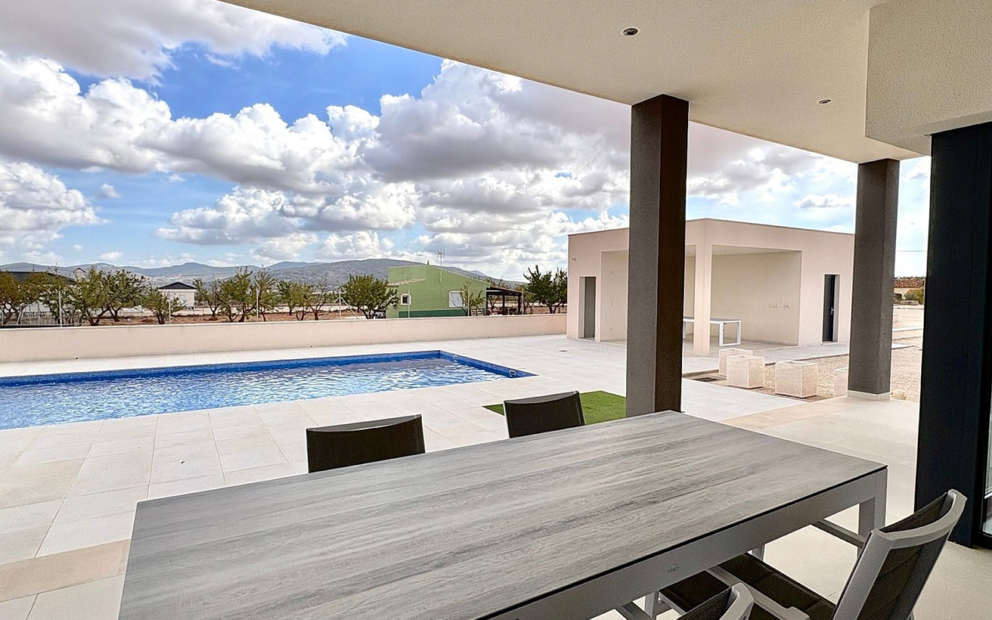 3-bedroom Detached Villa In Pinoso, Spain (150 M²)
