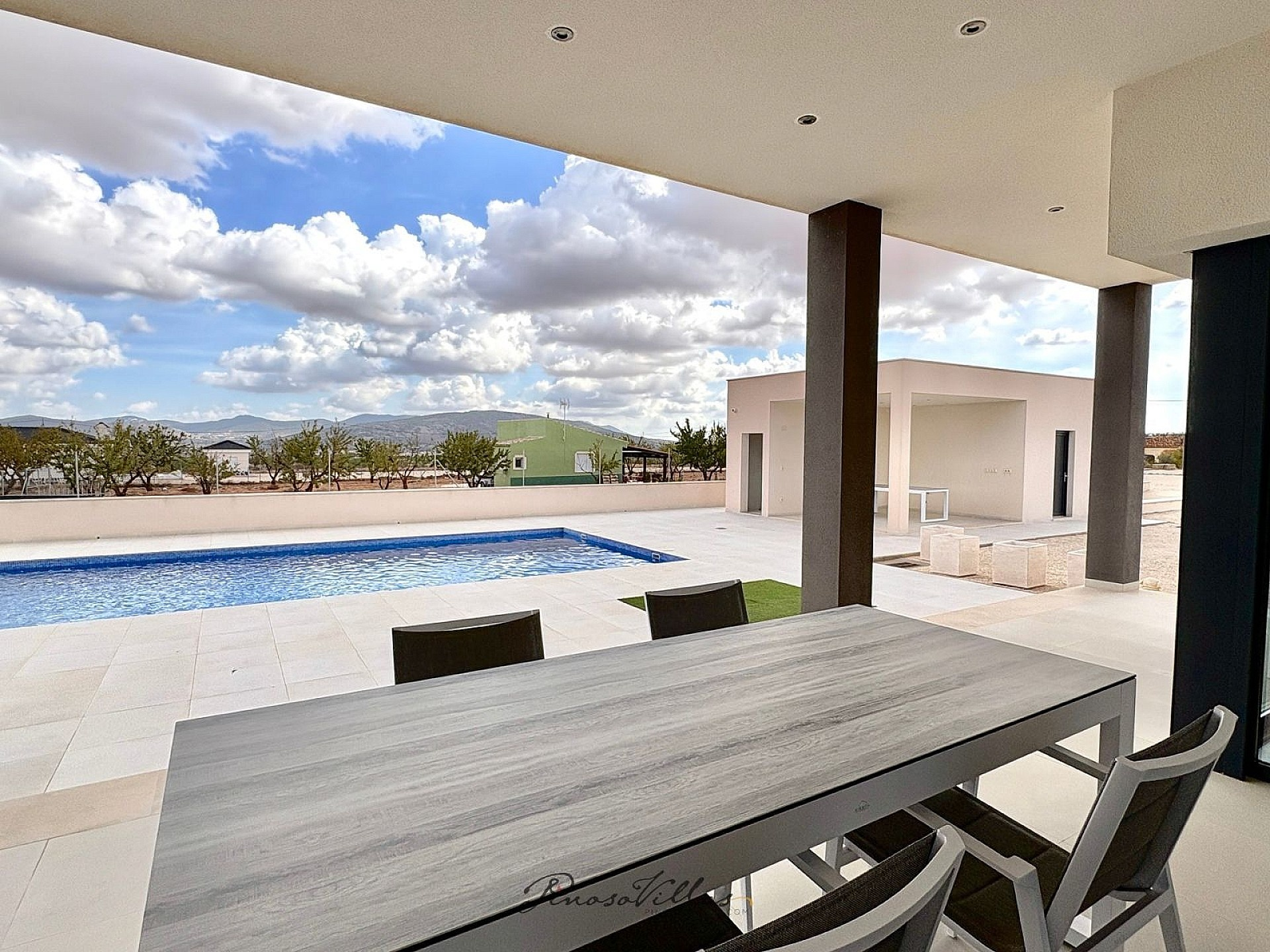 w_uecac5wix7mtsfdsc0jj-5c043d 3-bedroom Detached Villa In Pinoso, Spain (150 M²)
