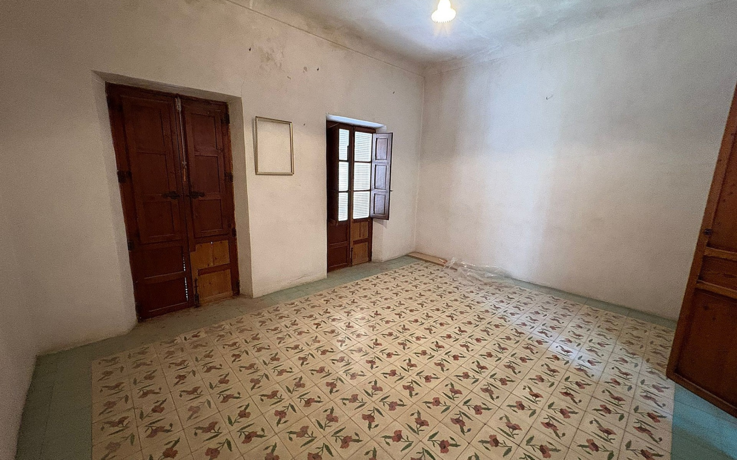 6-bedroom Townhouse In Novelda, Spain (208 M²)