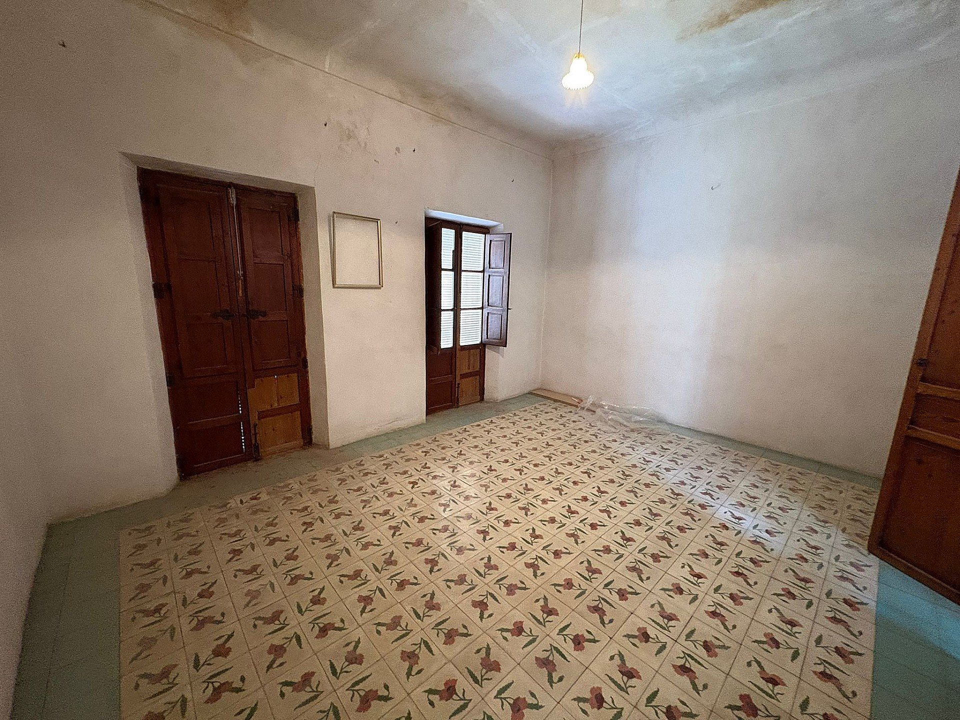 6-bedroom Townhouse In Novelda, Spain (208 M²)