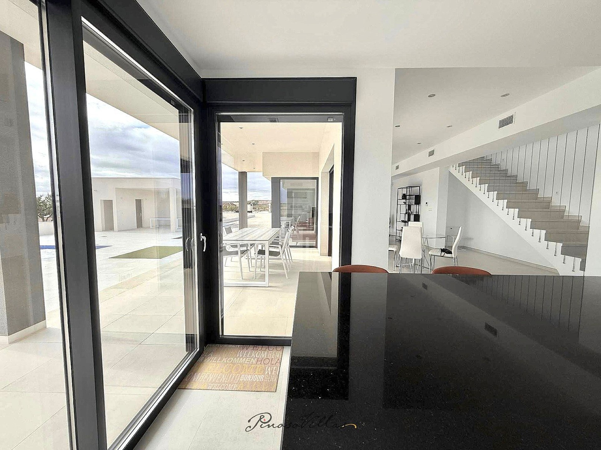 w_v3geuka548u7vvrmjsyu-6de9c9 3-bedroom Detached Villa In Pinoso, Spain (150 M²)