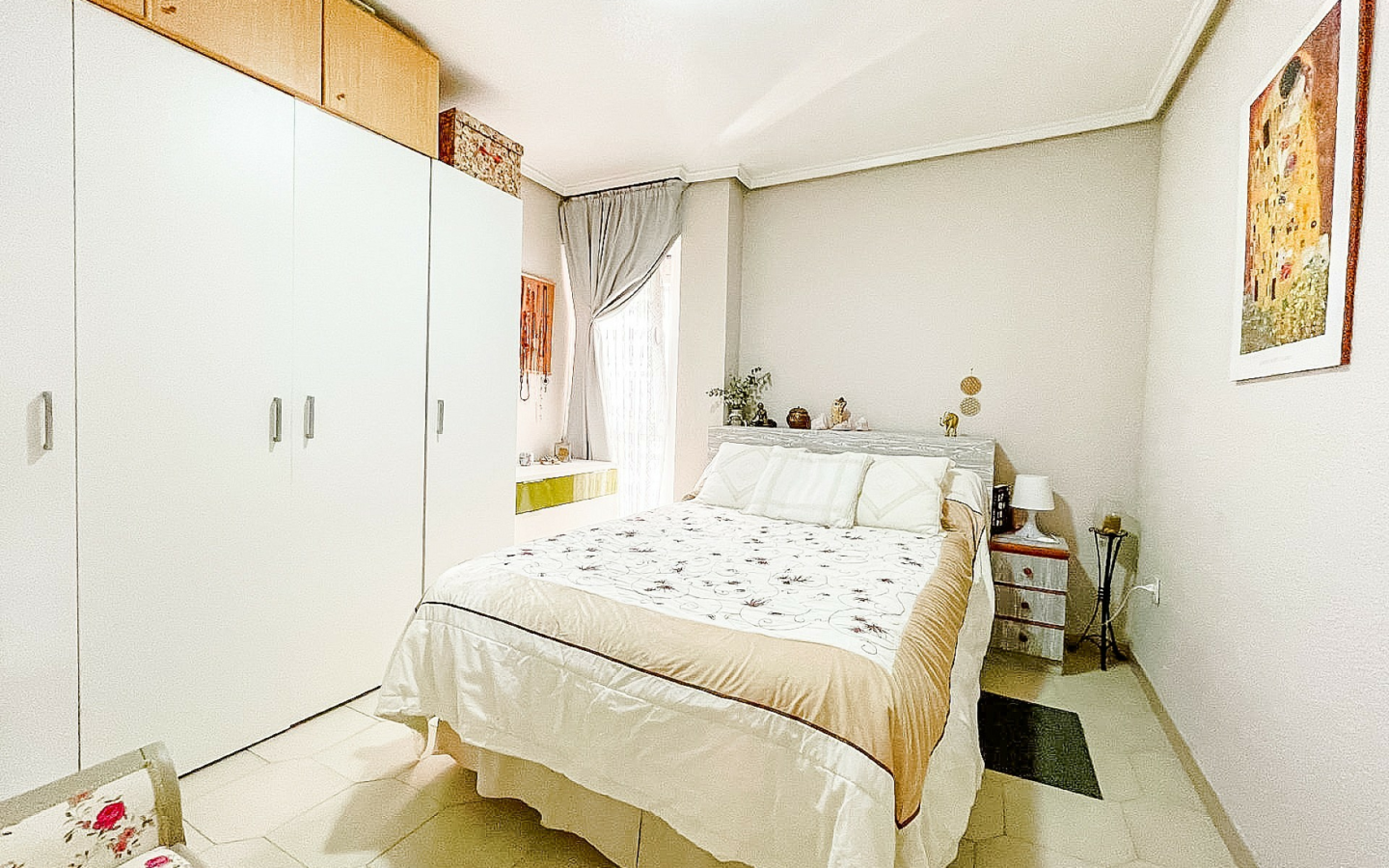 3-bedroom Apartment In Elda, Spain (82 M²)