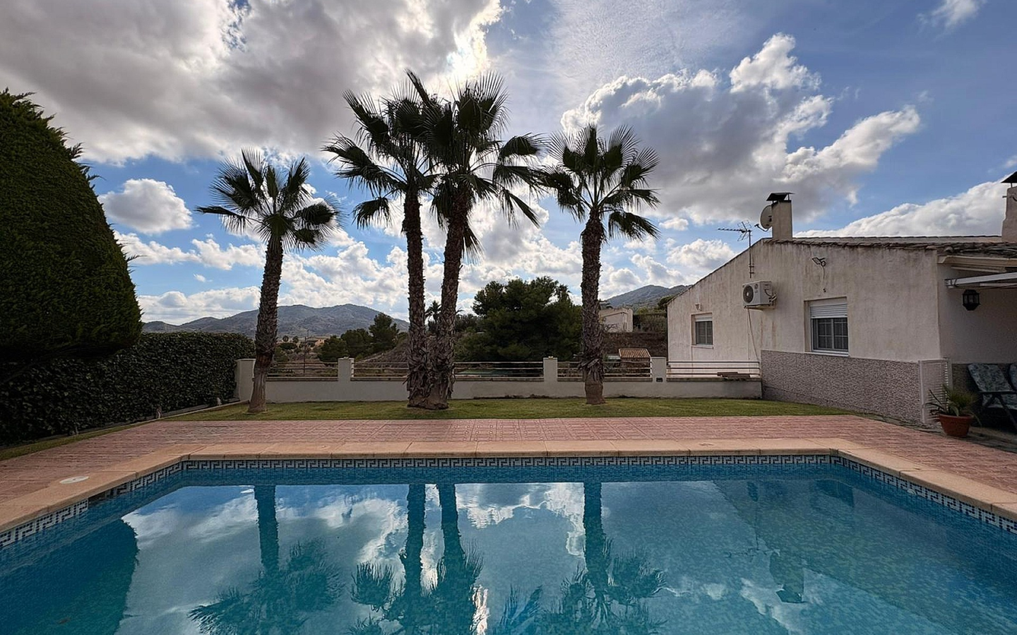 4-bedroom Detached Villa In Monovar, Spain (366 M²)