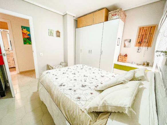 3-bedroom Apartment In Elda, Spain (82 M²)