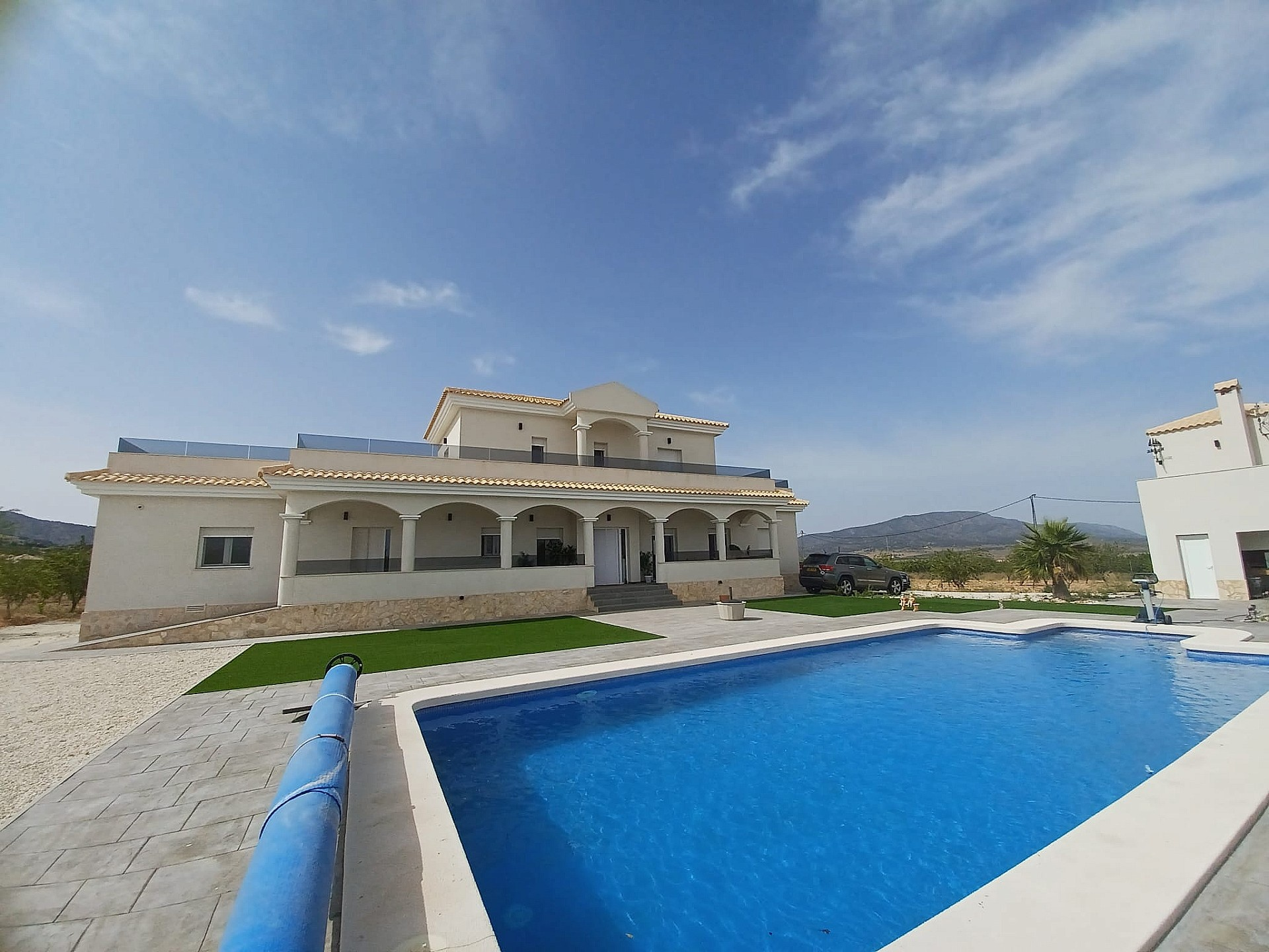 6-bedroom Detached Villa In Pinoso, Spain (313 M²)