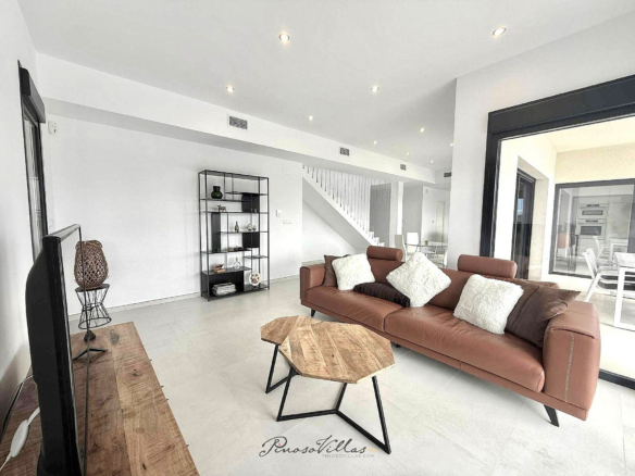 3-bedroom Detached Villa In Pinoso, Spain (150 M²)