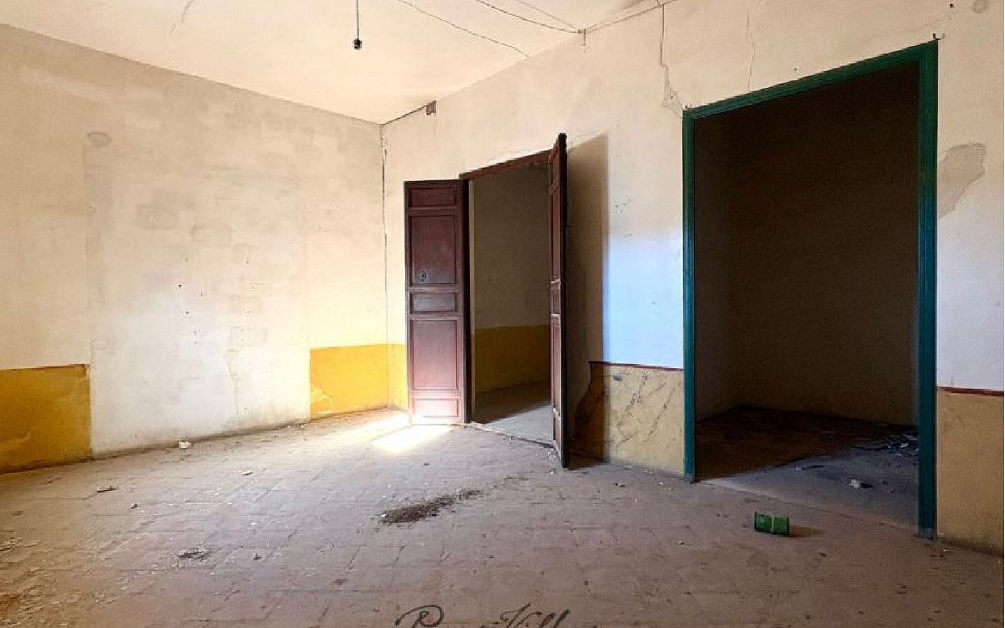 Restoration Project In Pinoso, Spain (314 M²)
