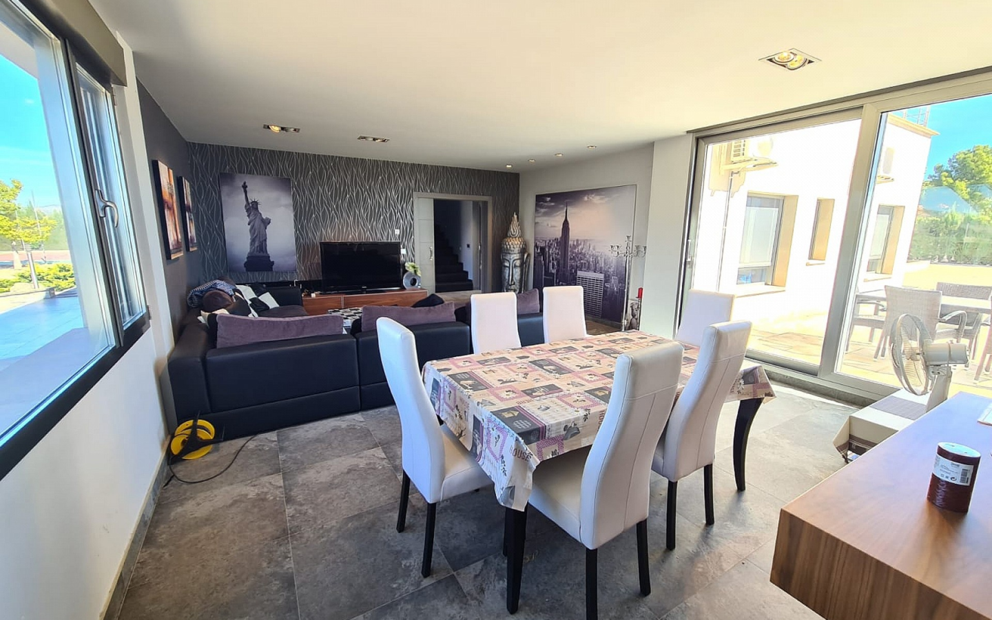 5-bedroom Detached Villa In Yecla, Spain (332 M²)
