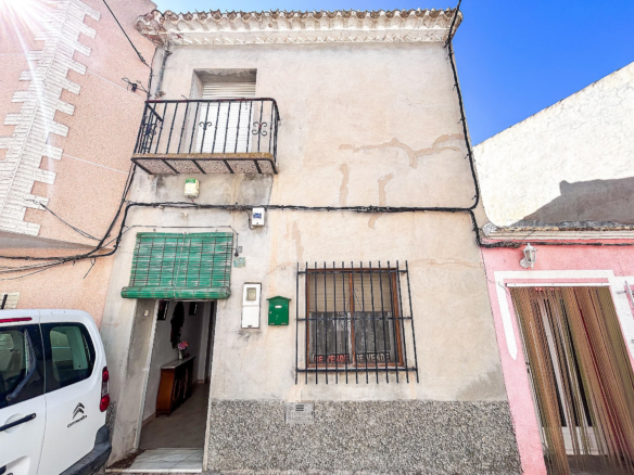 3-bedroom Townhouse In Macisvenda, Spain (105 M²)