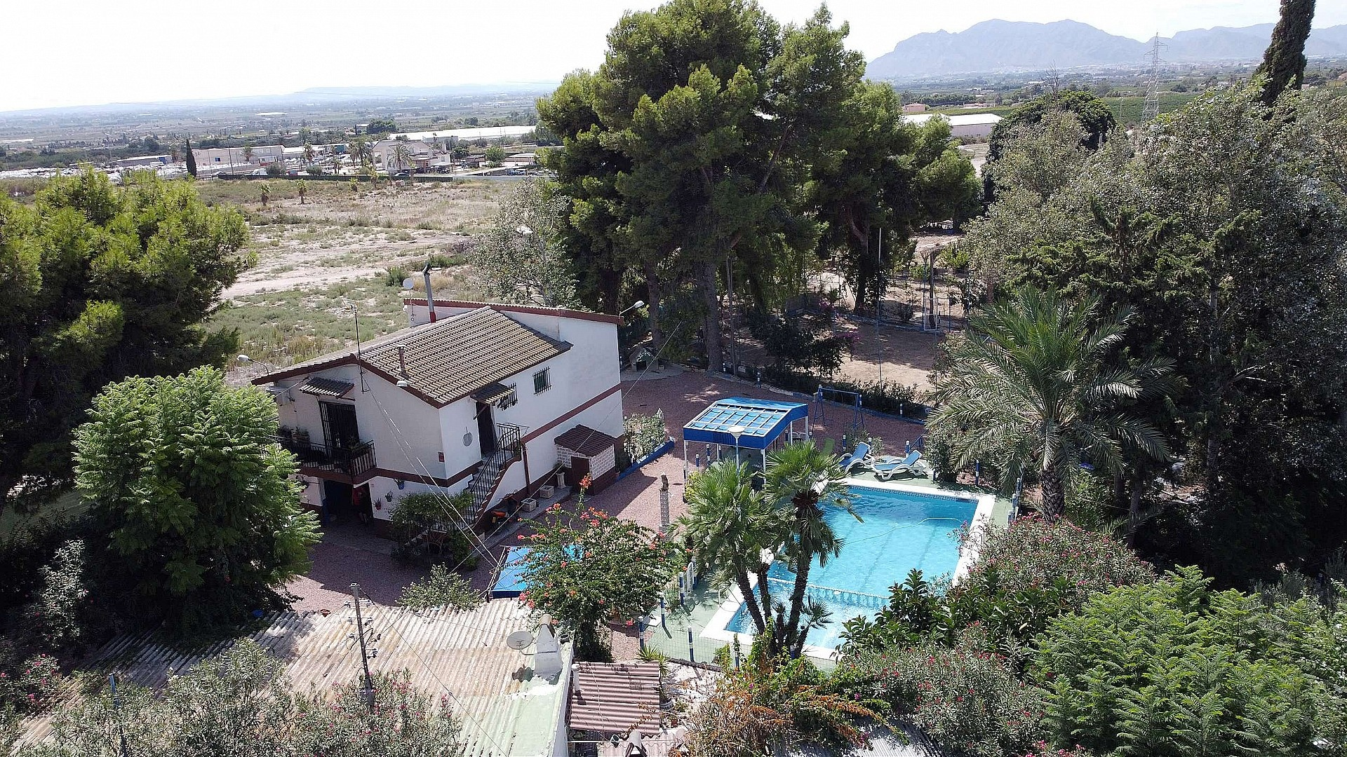 w_wgqtbnxqrii0vrvteted-fad652 3-bedroom Country House In Crevillente, Spain (250 M²)