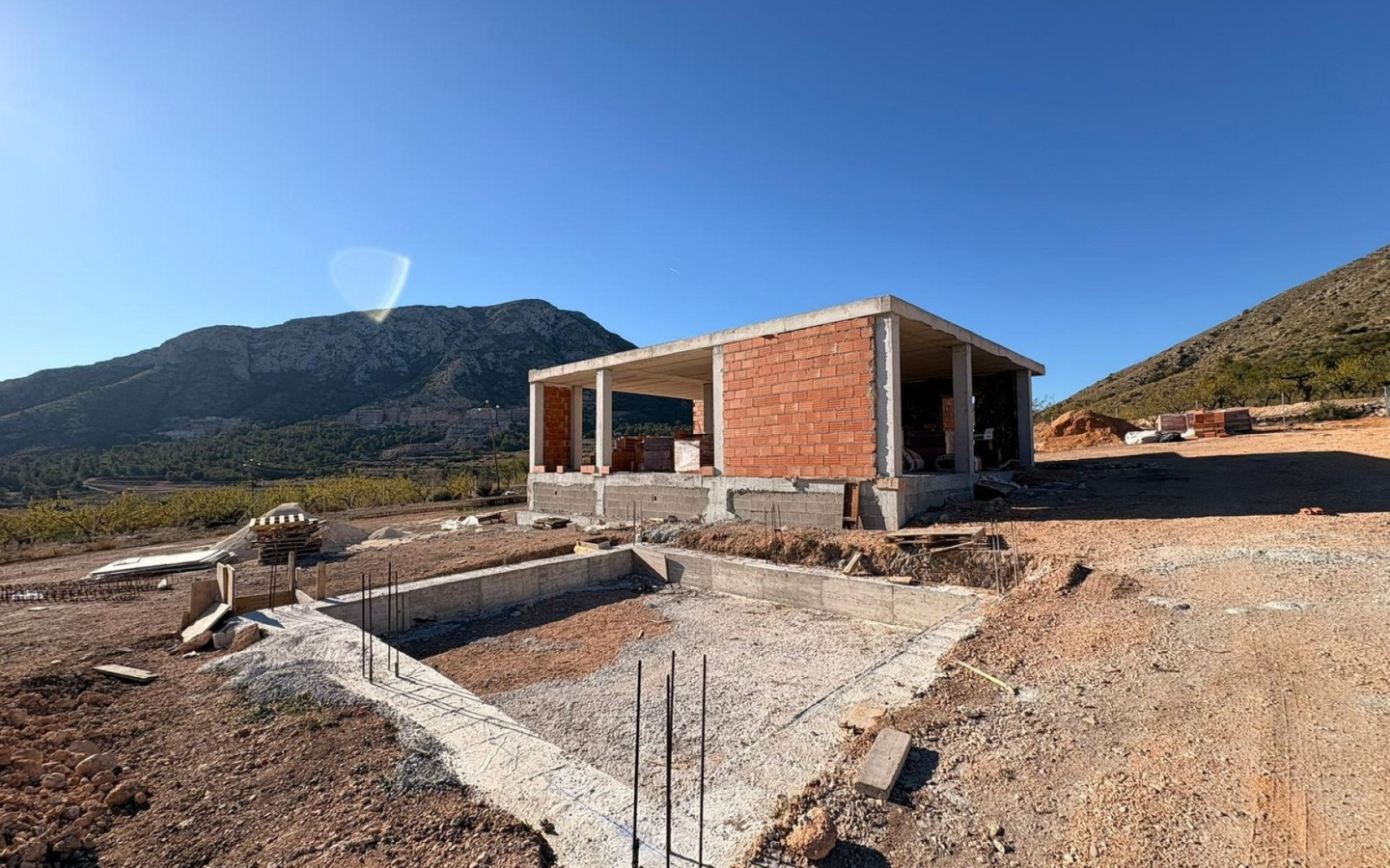 3-bedroom Detached Villa In El Cantón, Spain (180 M²)