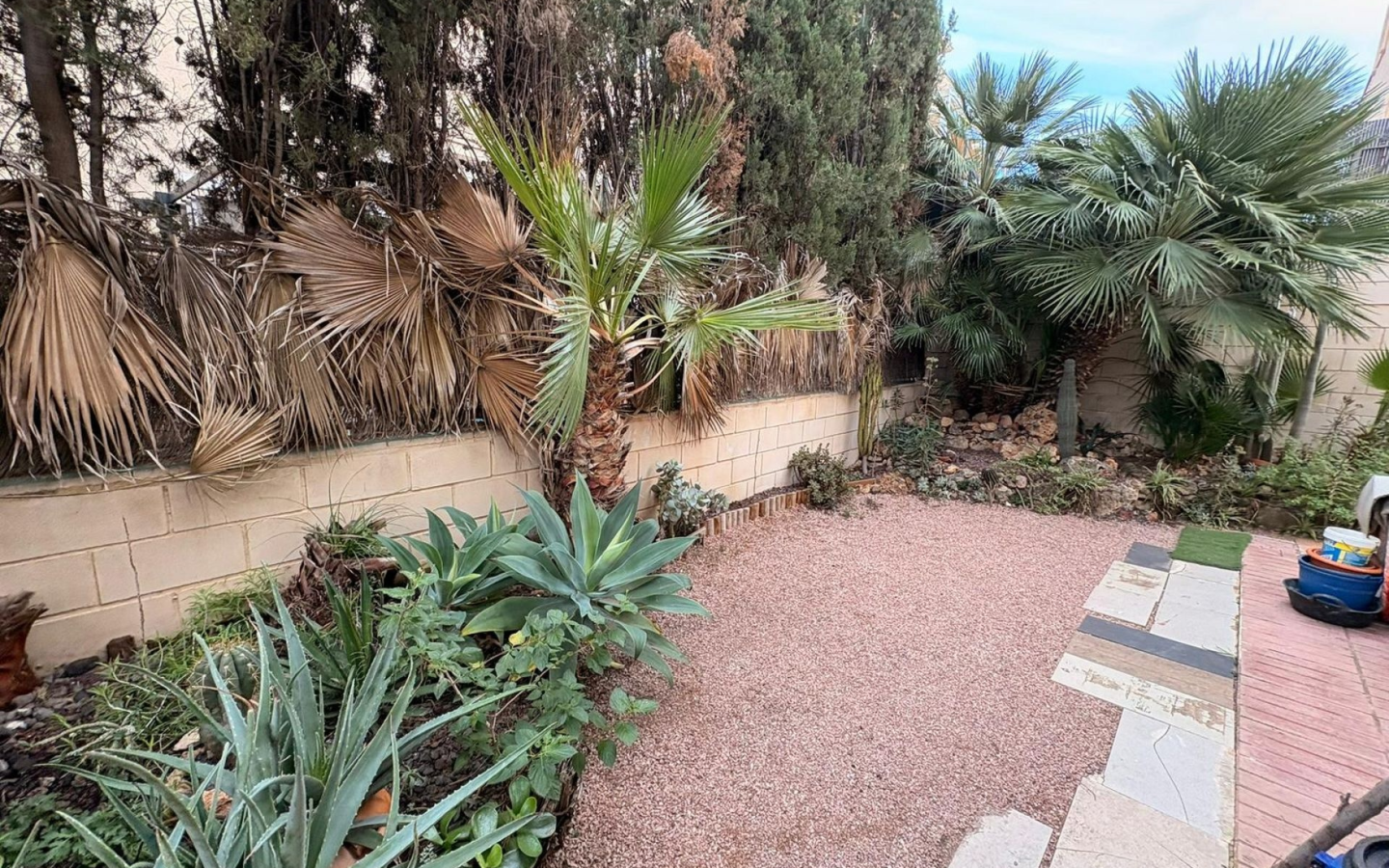 3-bedroom Semi In Elda, Spain (200 M²)