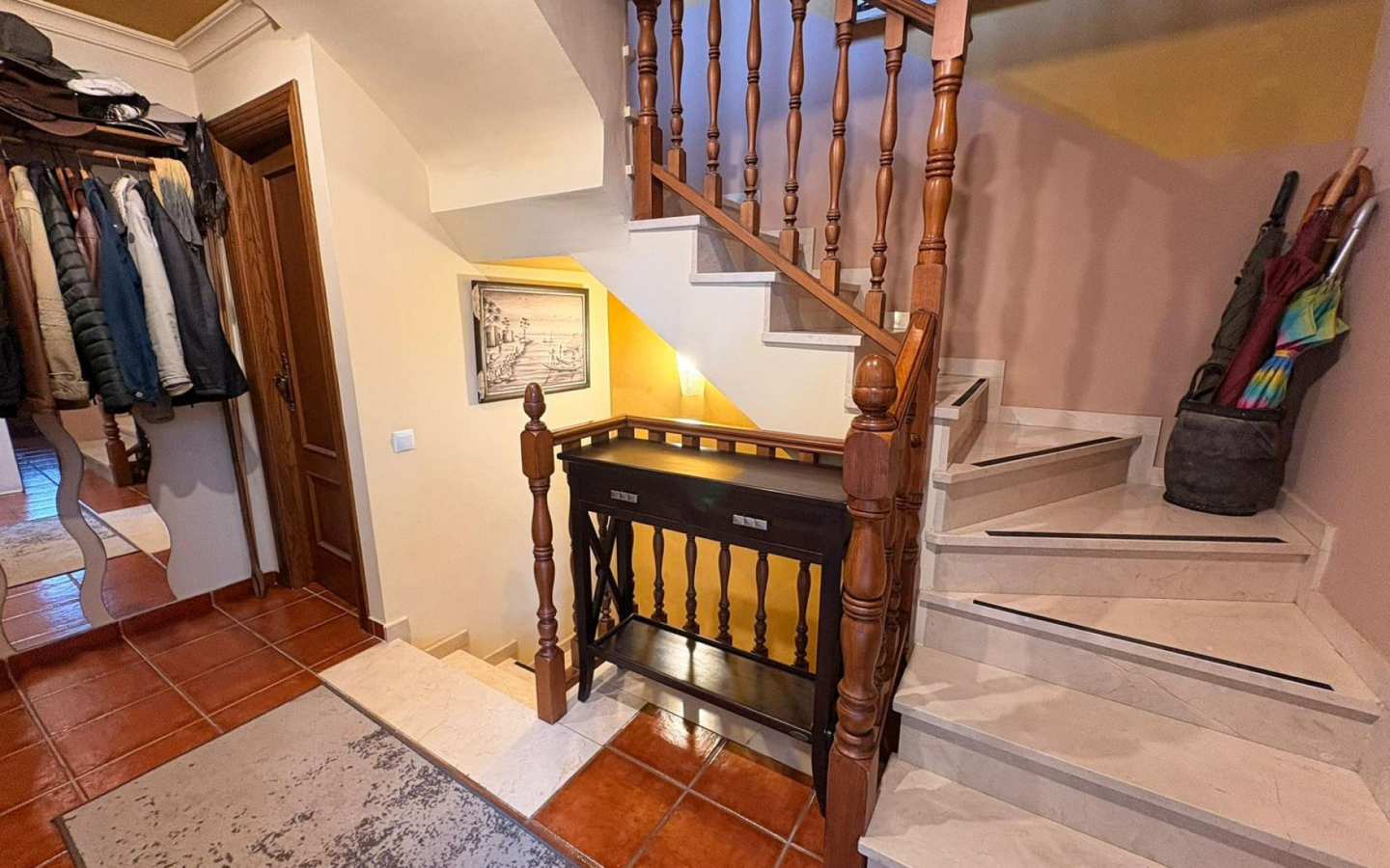 3-bedroom Semi In Elda, Spain (200 M²)