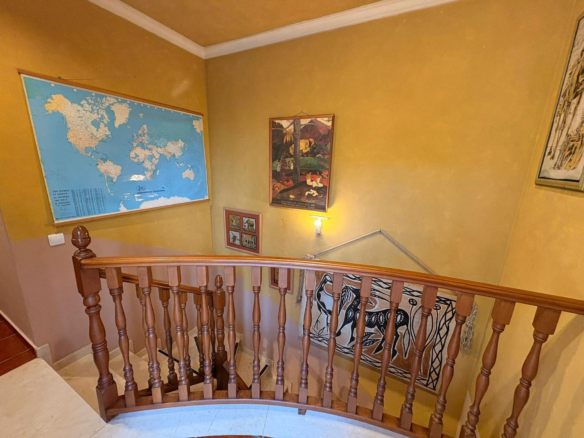 3-bedroom Semi In Elda, Spain (200 M²)