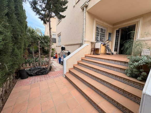 3-bedroom Semi In Elda, Spain (200 M²)