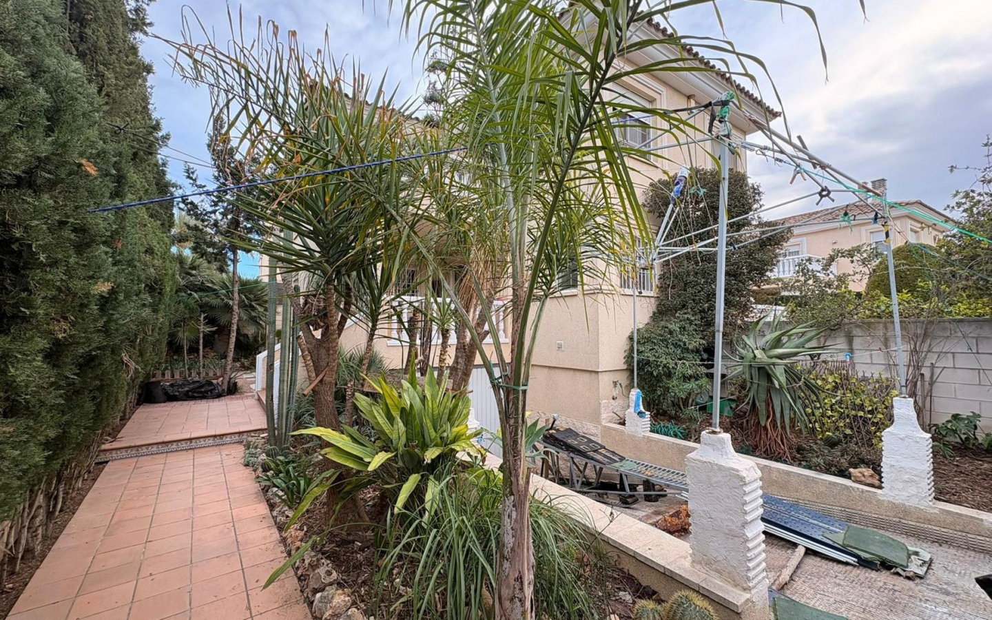 3-bedroom Semi In Elda, Spain (200 M²)