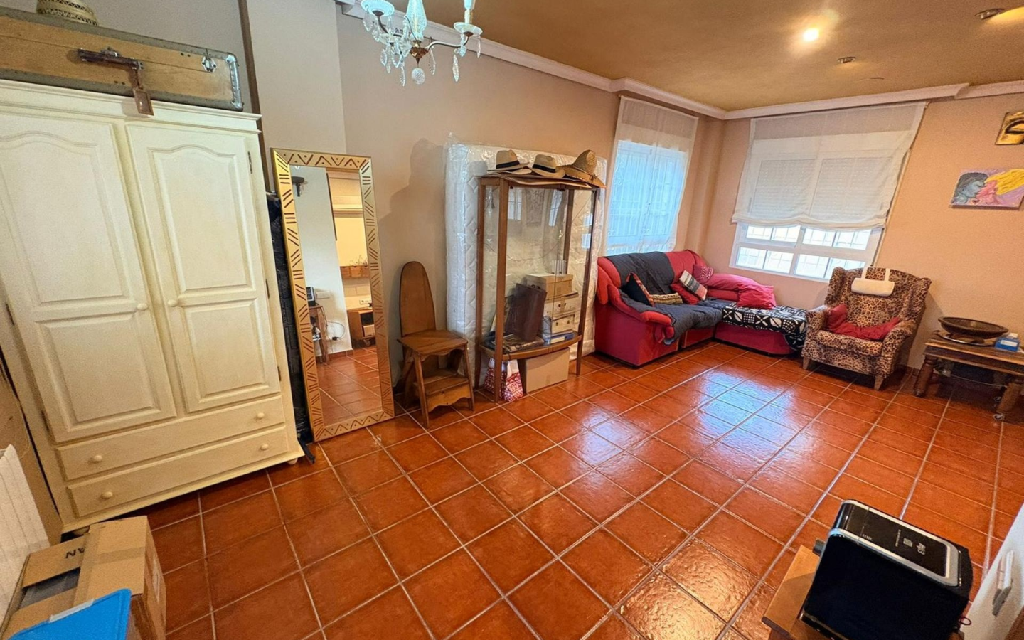 3-bedroom Semi In Elda, Spain (200 M²)