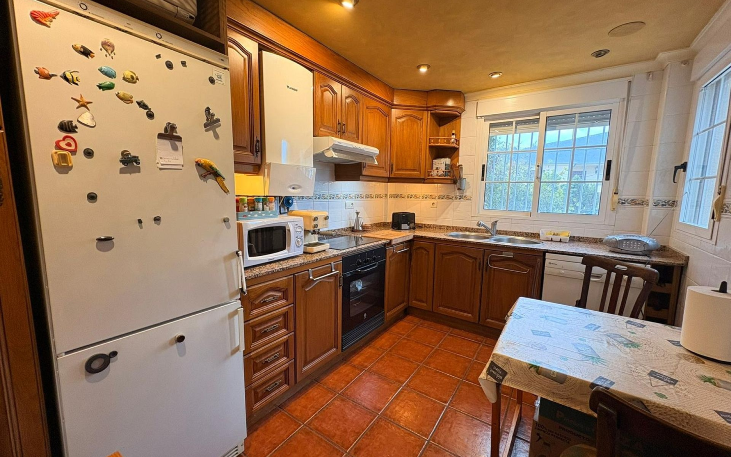 3-bedroom Semi In Elda, Spain (200 M²)
