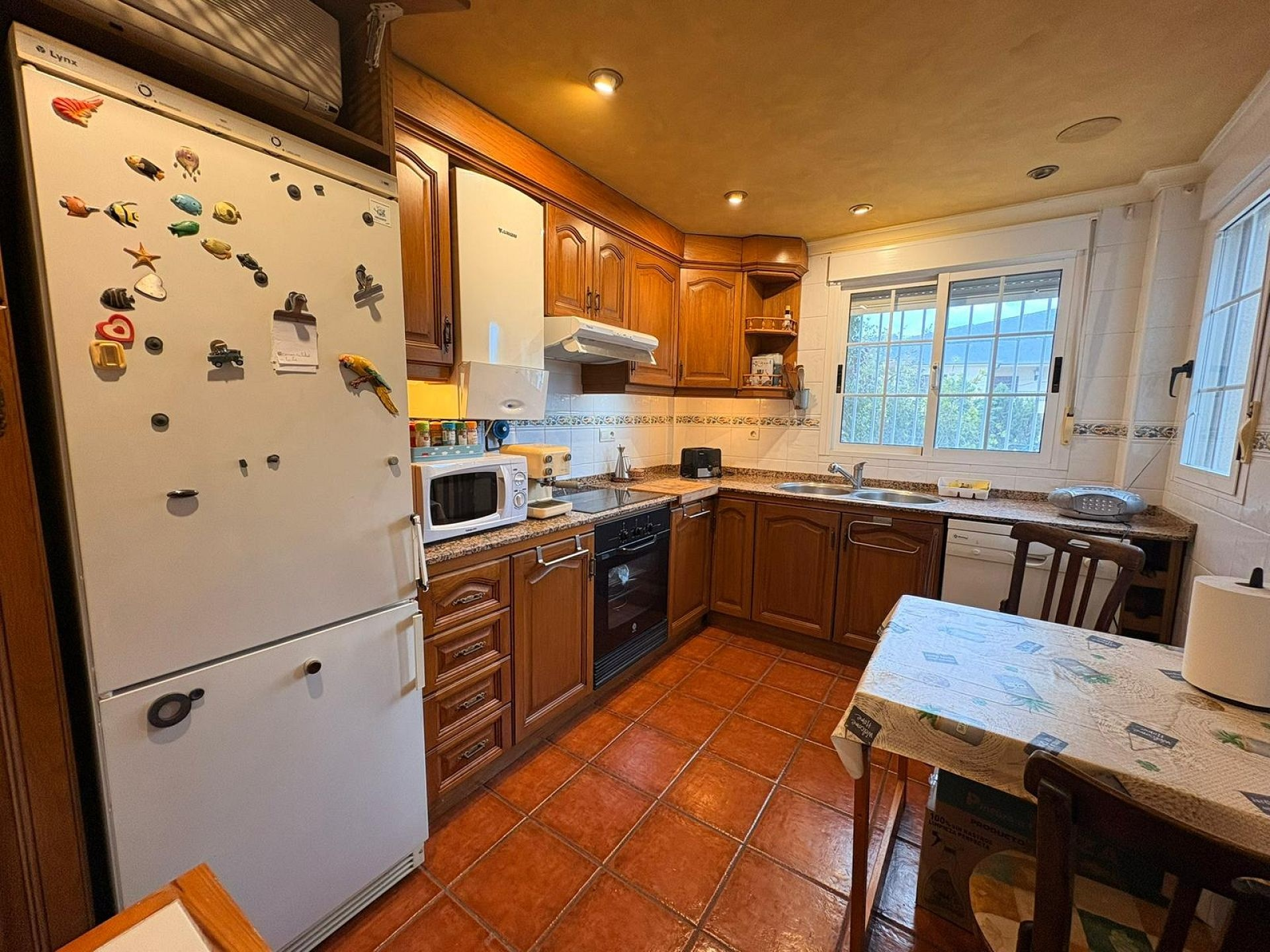 3-bedroom Semi In Elda, Spain (200 M²)