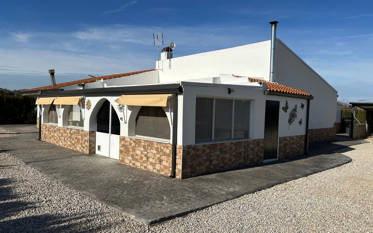 5-bedroom Detached Villa In Villena, Spain (219 M²)