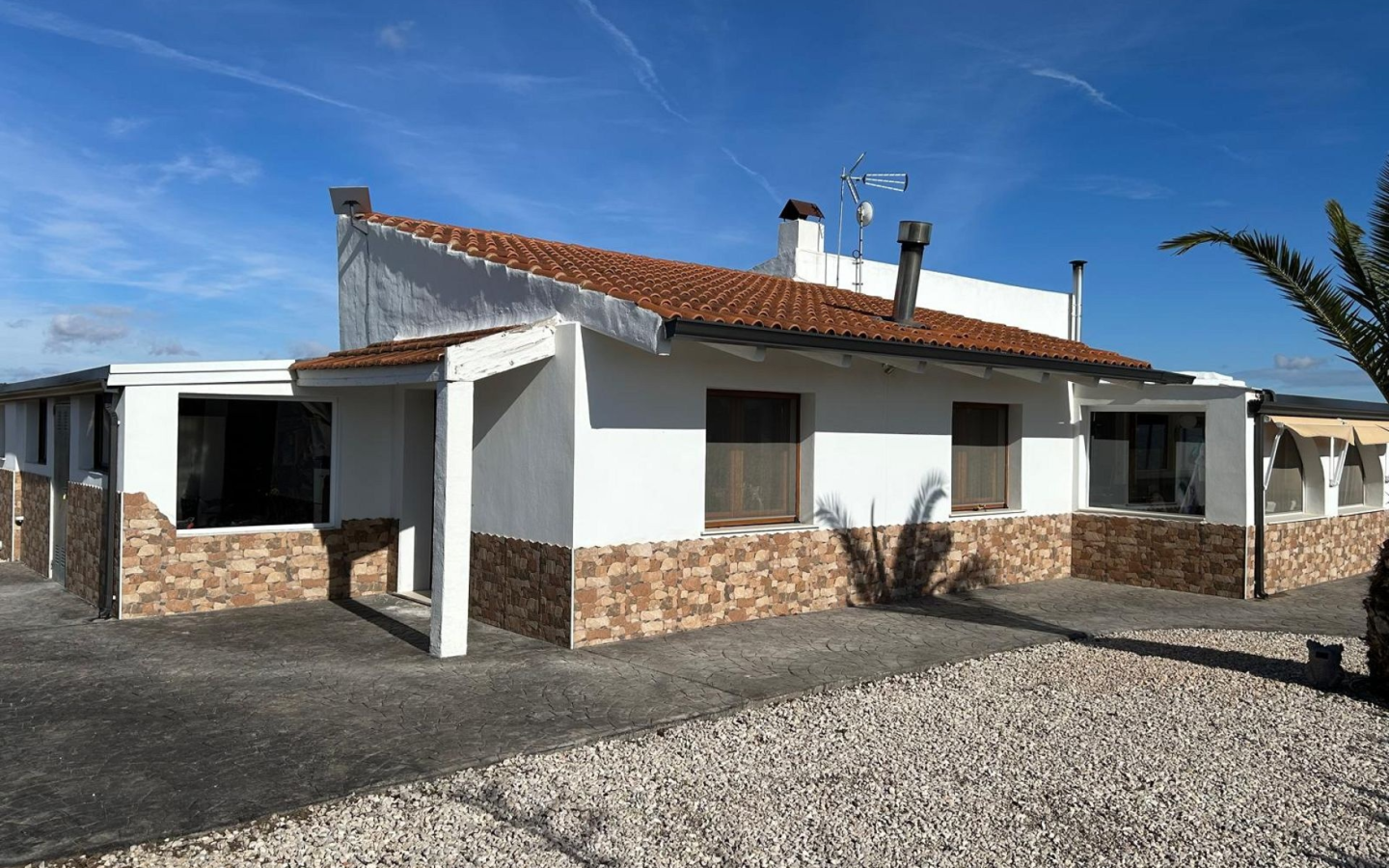 5-bedroom Detached Villa In Villena, Spain (219 M²)