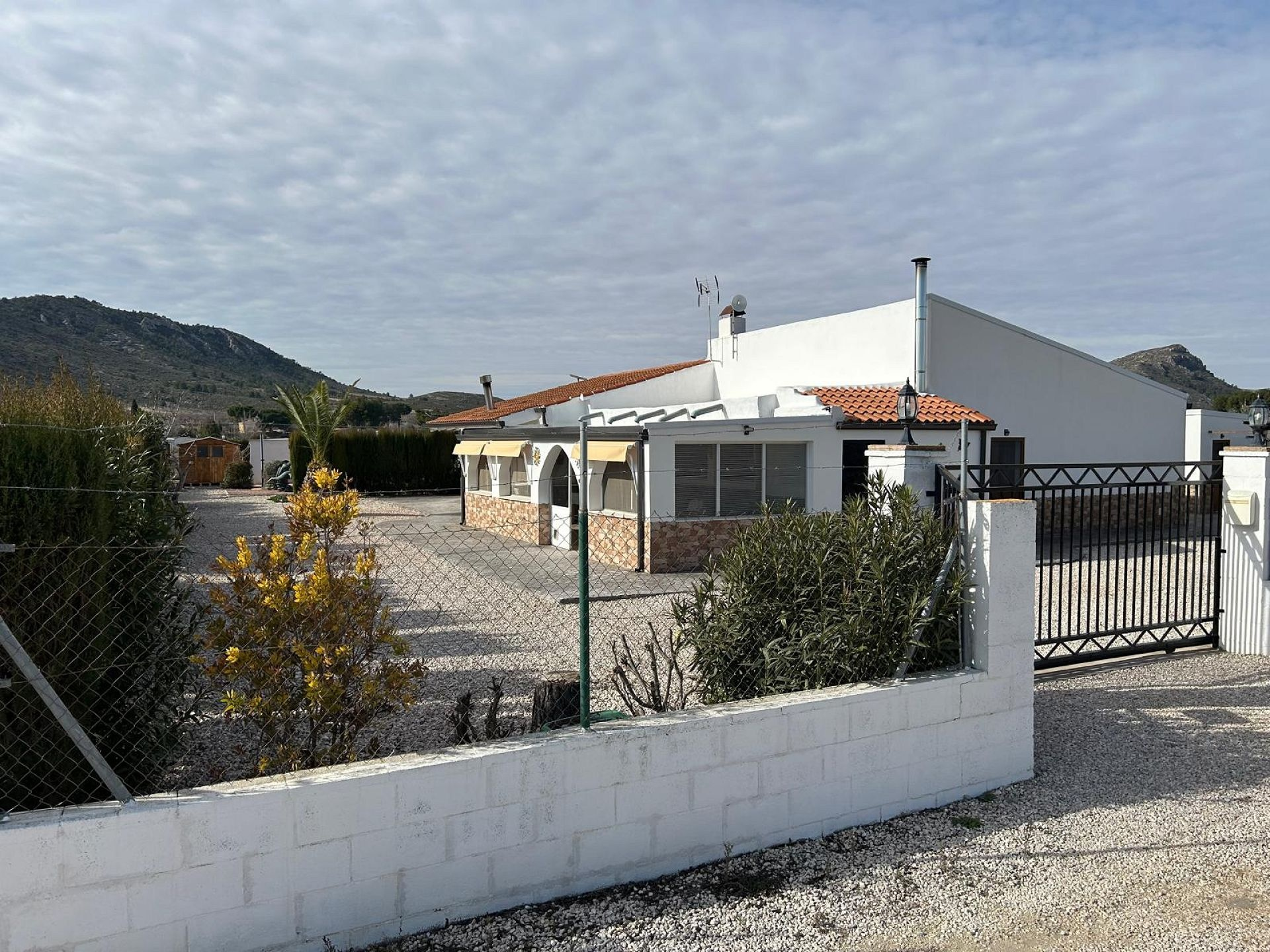w_whatsapp-image-2026-01-21-at-13.04.22-6–2604cf 5-bedroom Detached Villa In Villena, Spain (219 M²)