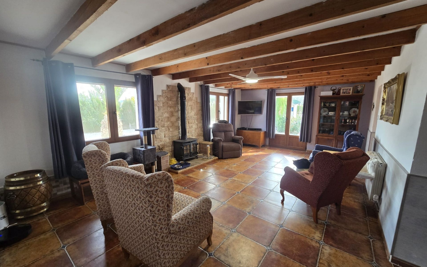 5-bedroom Detached Villa In Villena, Spain (219 M²)