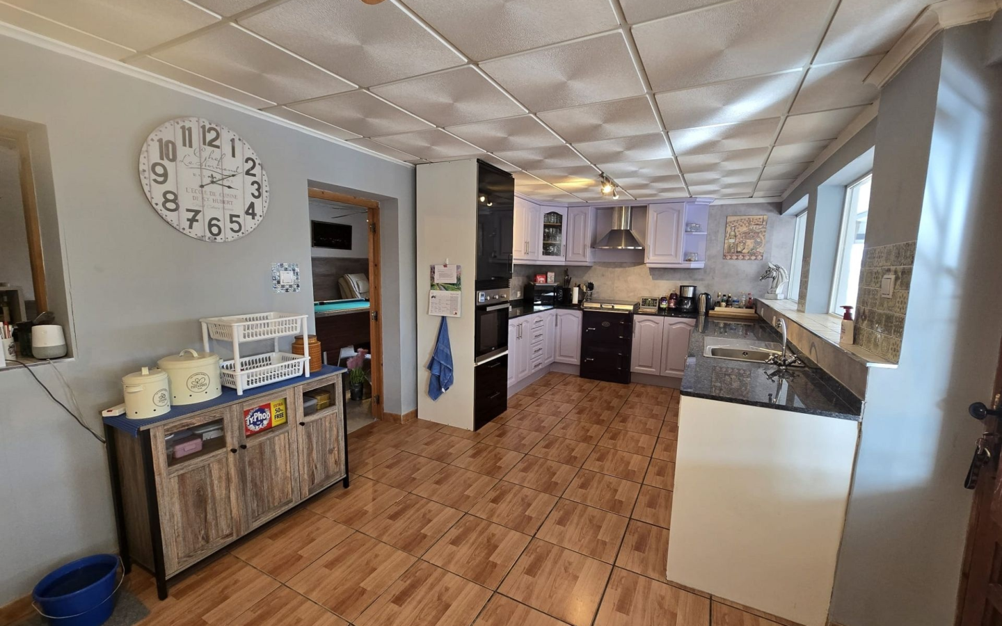 5-bedroom Detached Villa In Villena, Spain (219 M²)