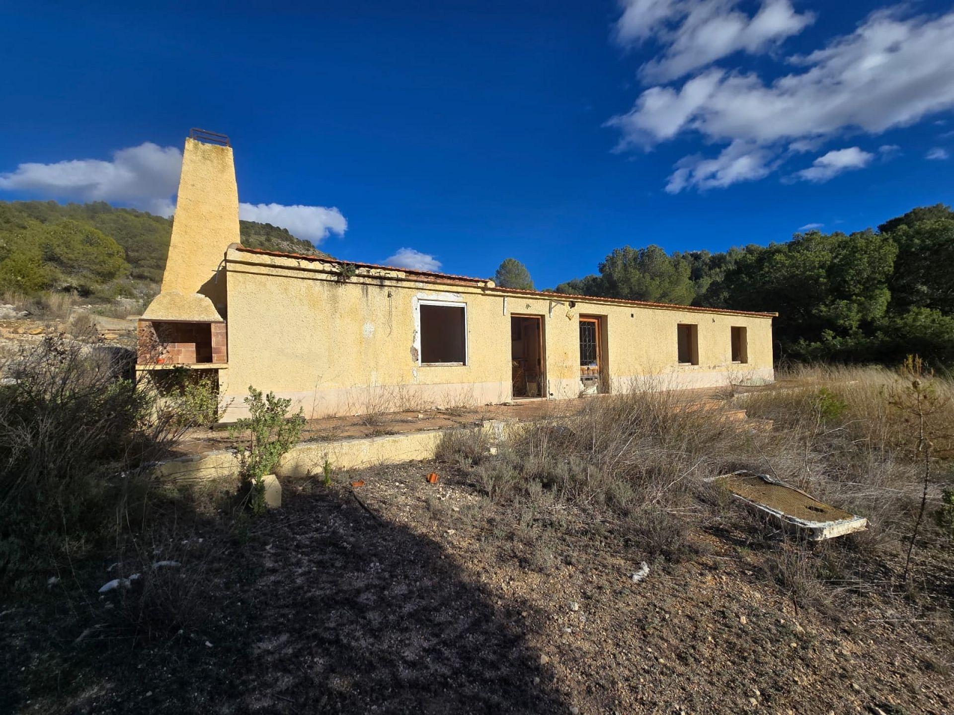 3-bedroom Detached Villa In Petrer, Spain (120 M²)