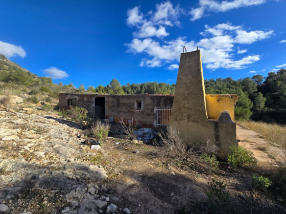 3-bedroom Detached Villa In Petrer, Spain (120 M²)