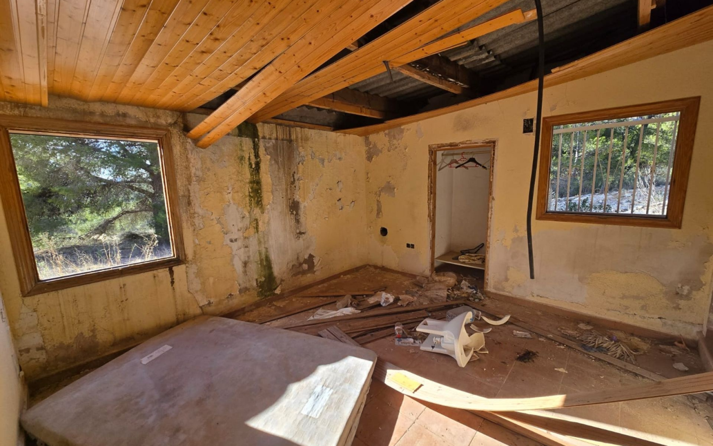 3-bedroom Detached Villa In Petrer, Spain (120 M²)