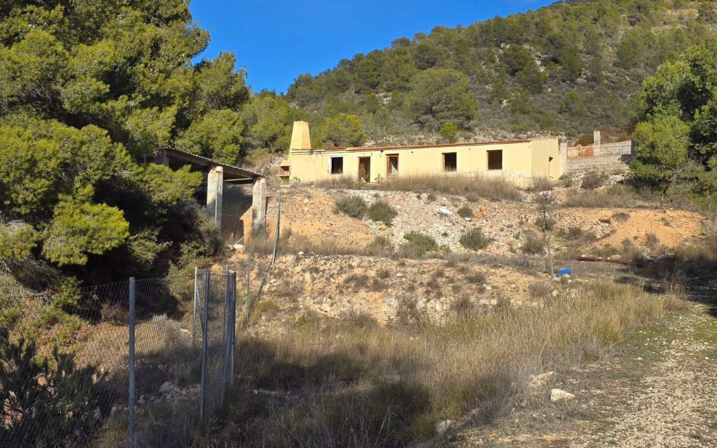 3-bedroom Detached Villa In Petrer, Spain (120 M²)