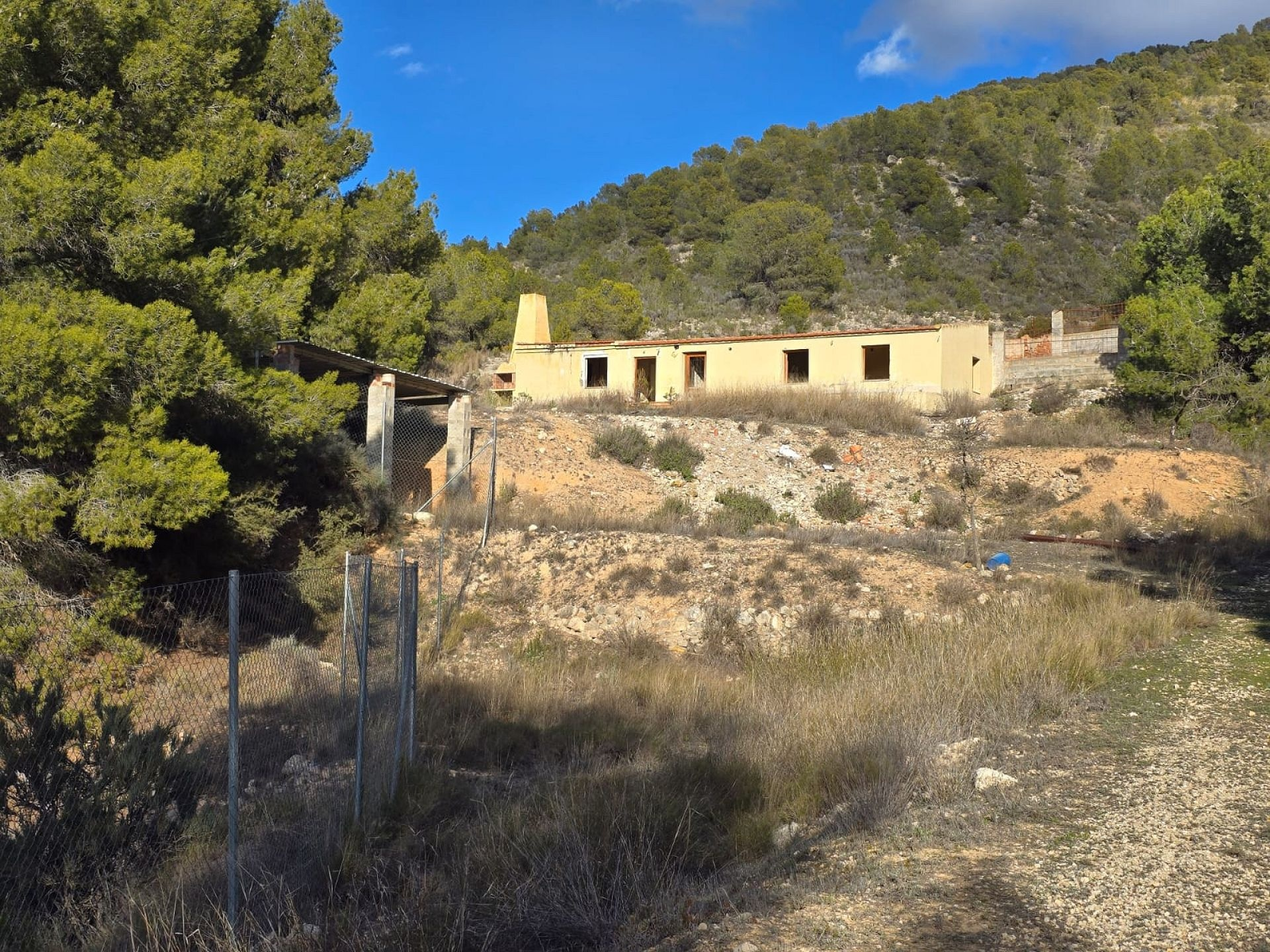 3-bedroom Detached Villa In Petrer, Spain (120 M²)