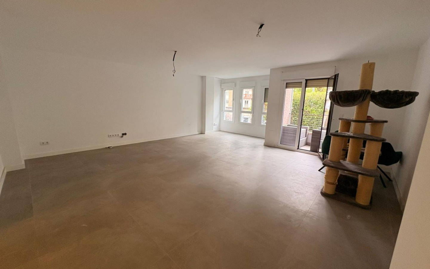 3-bedroom Apartment In Crevillente, Spain (135 M²)