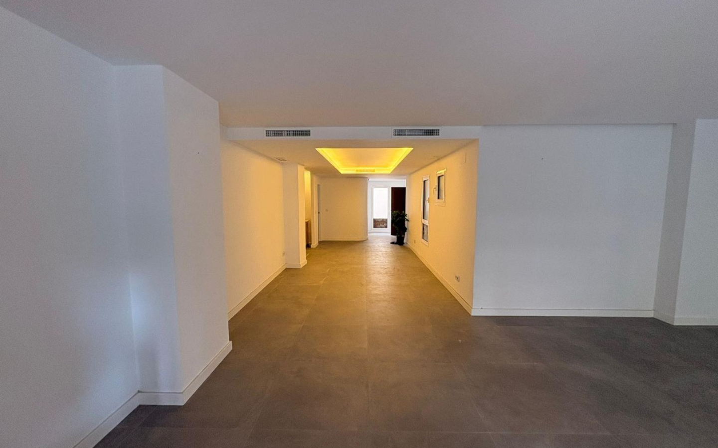 3-bedroom Apartment In Crevillente, Spain (135 M²)