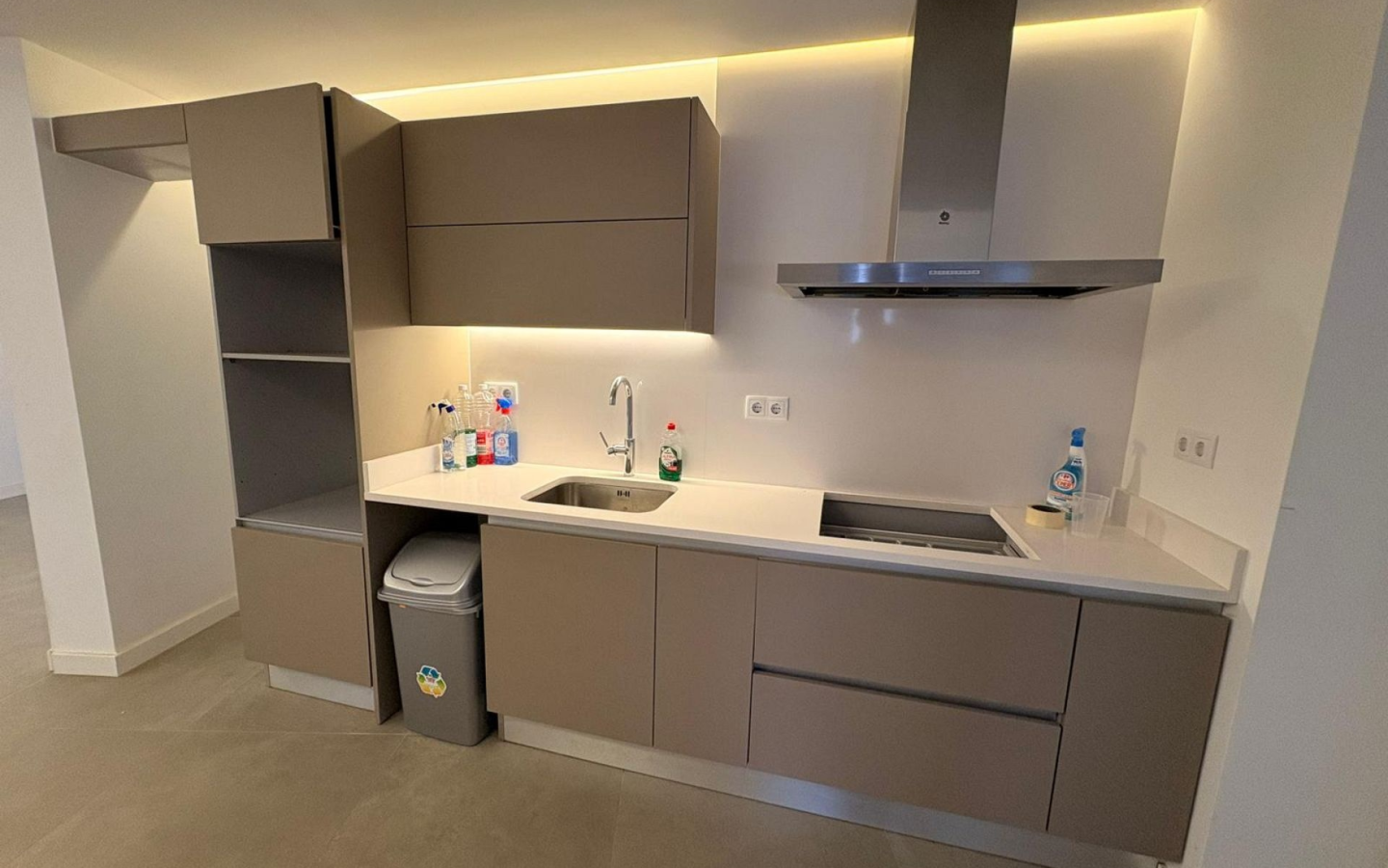 3-bedroom Apartment In Crevillente, Spain (135 M²)