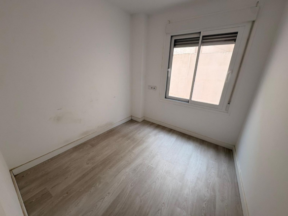 3-bedroom Apartment In Crevillente, Spain (135 M²)
