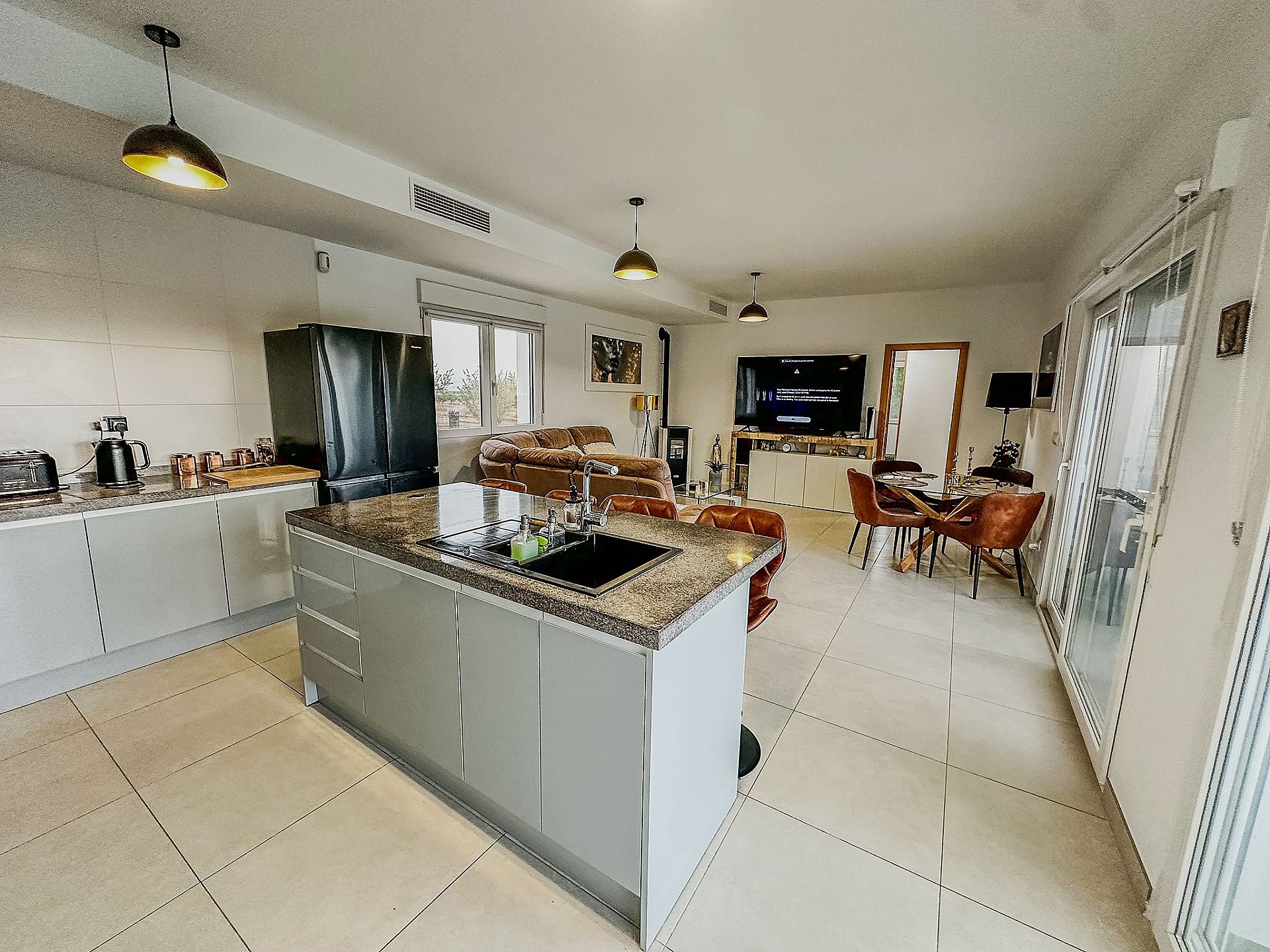 3-bedroom Detached Villa In Pinoso, Spain (115 M²)