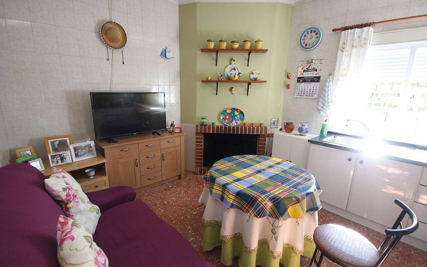 4-bedroom Commercial In Monovar, Spain (675 M²)