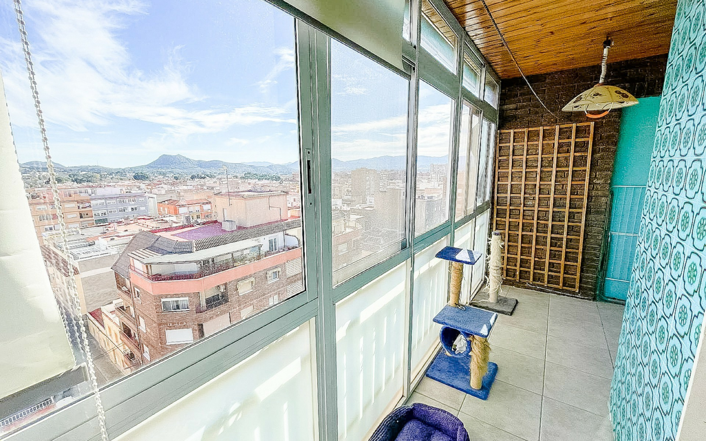 3-bedroom Apartment In Elda, Spain (82 M²)