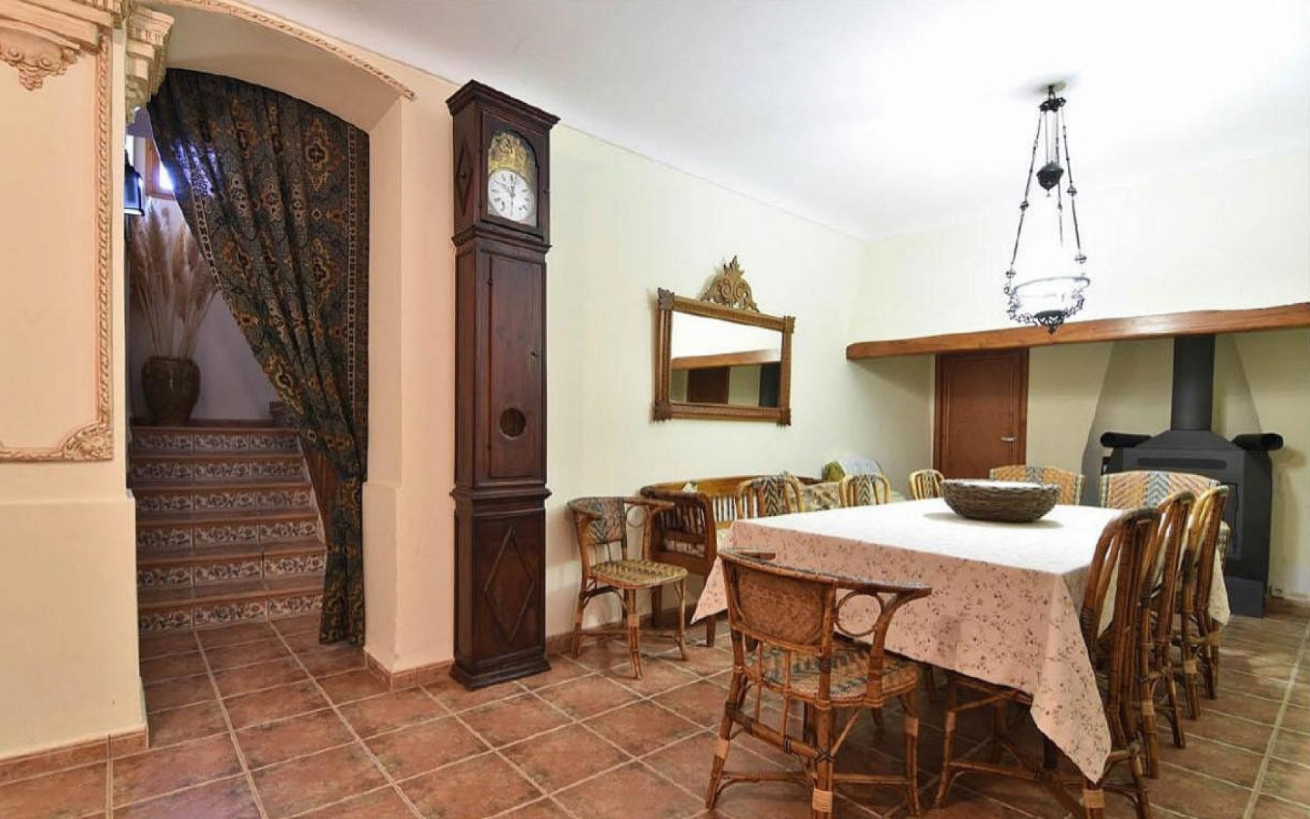 12-bedroom Country House In Pinoso, Spain (600 M²)