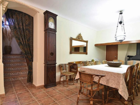 12-bedroom Country House In Pinoso, Spain (600 M²)