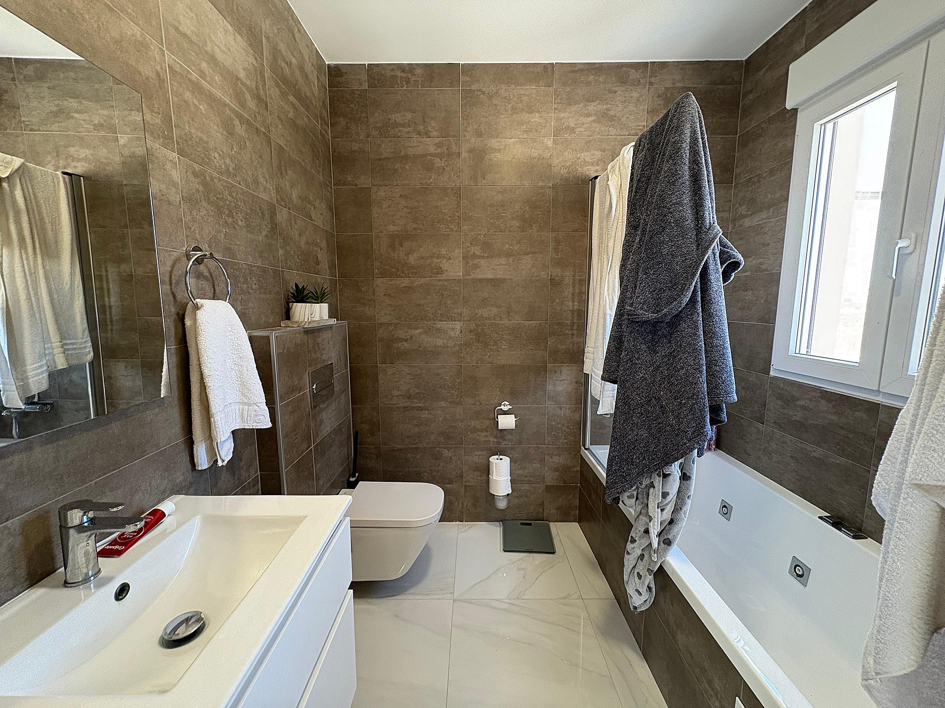 4-bedroom Detached Villa In Pinoso, Spain (195 M²)