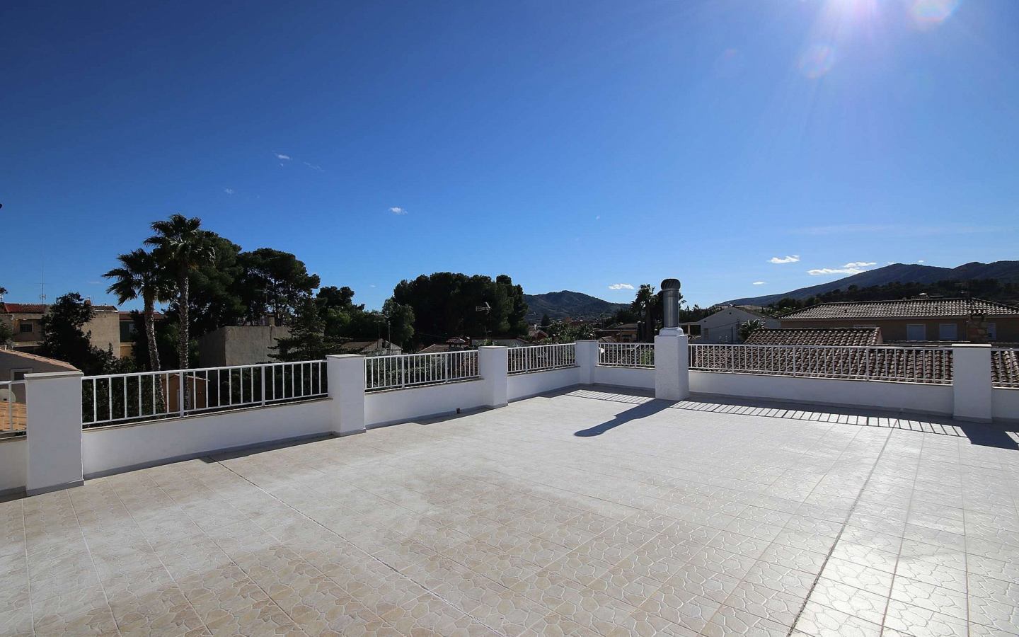4-bedroom Commercial In Monovar, Spain (675 M²)