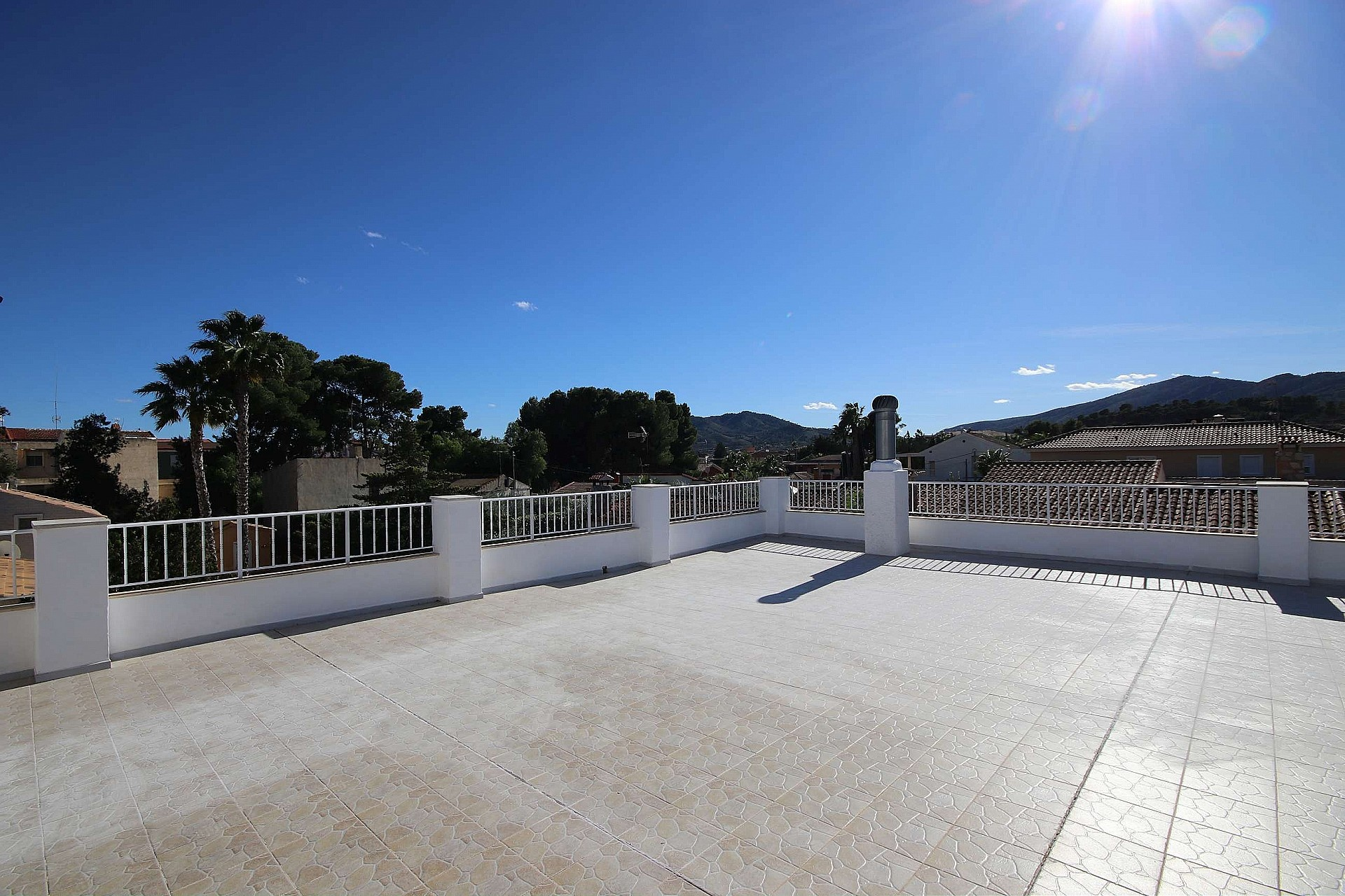 4-bedroom Commercial In Monovar, Spain (675 M²)