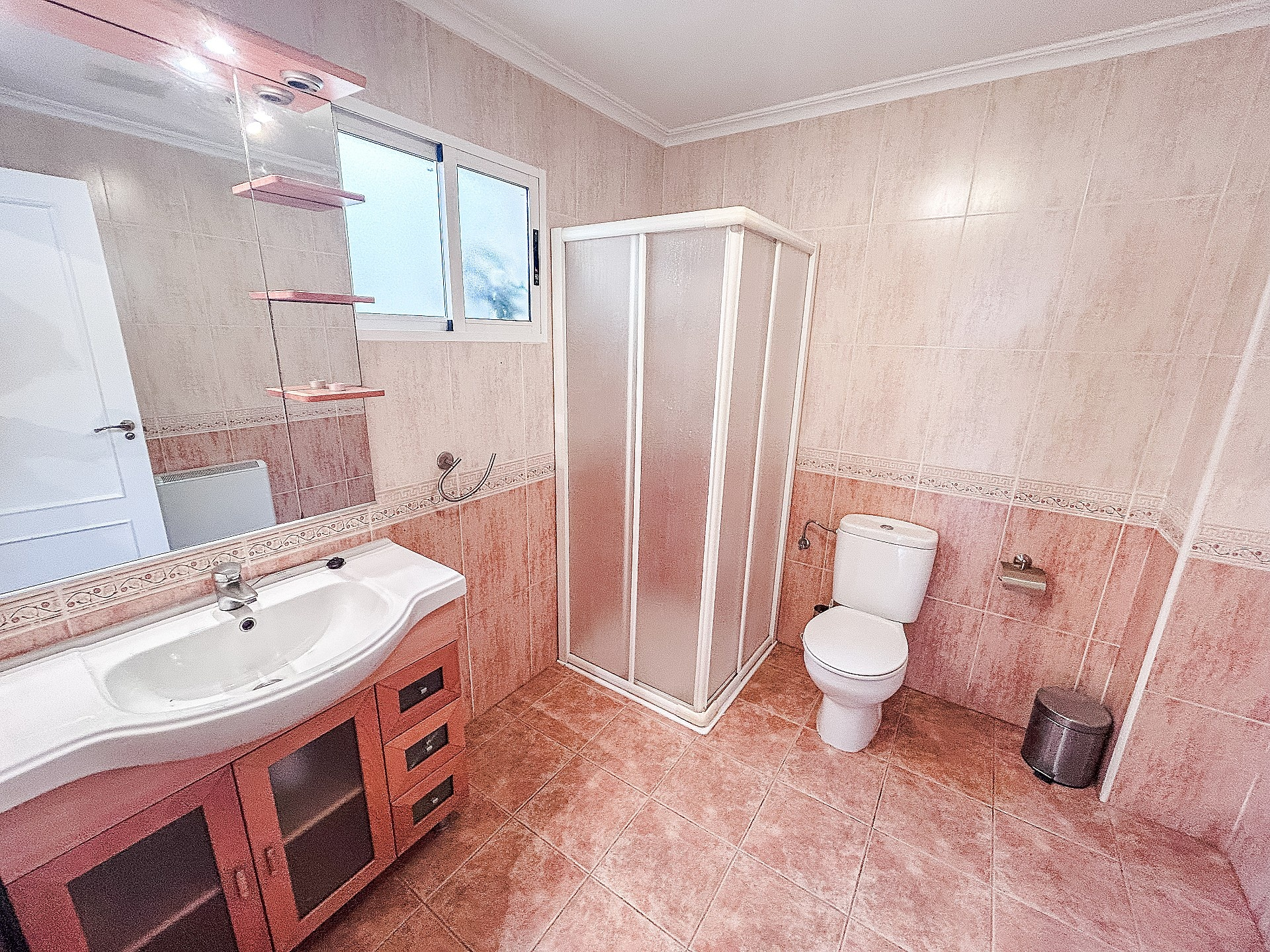 5-bedroom Townhouse In Pinoso, Spain (141 M²)