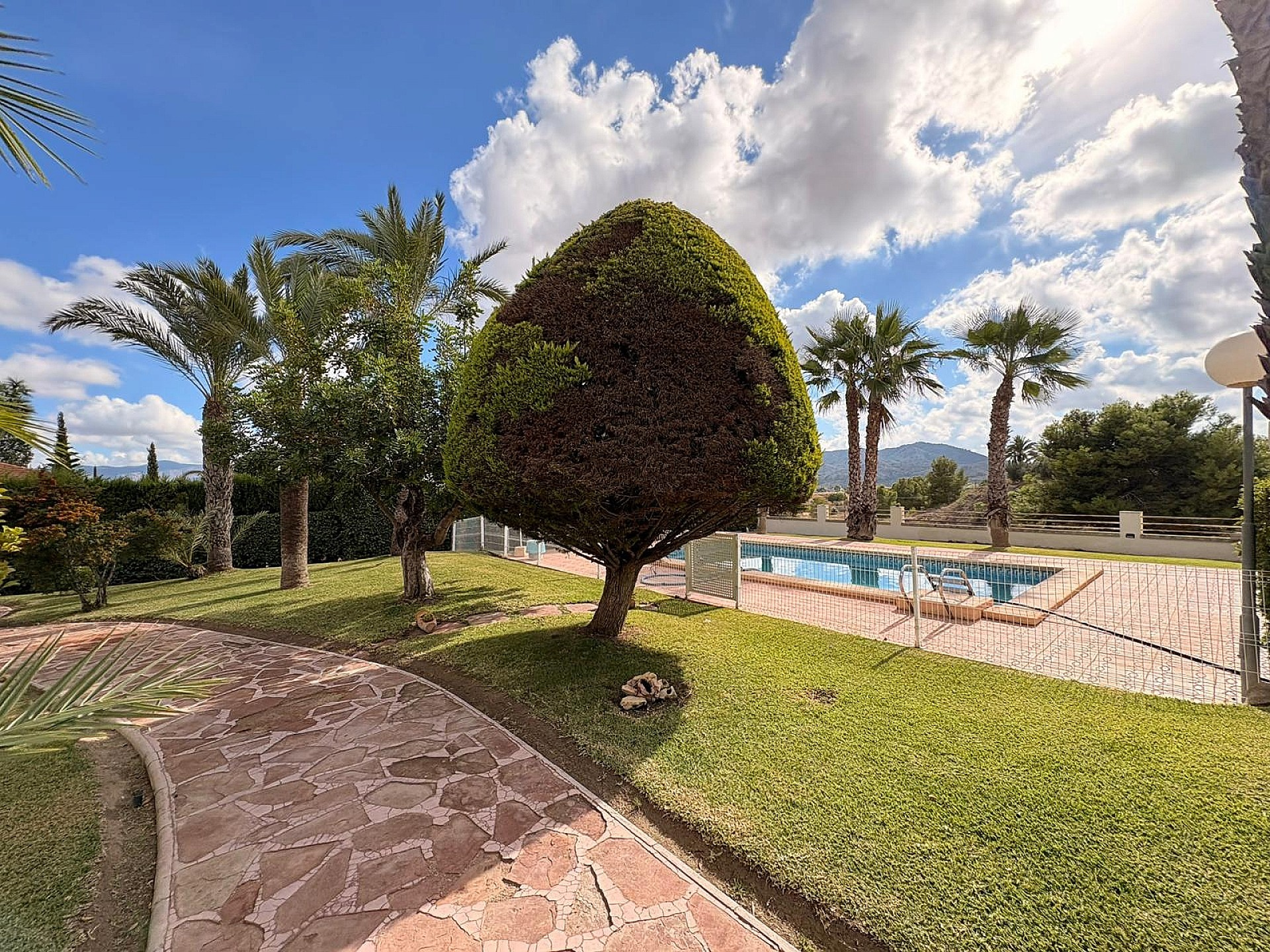 w_x6rskffcju3tn5u5z2ir-02611c 4-bedroom Detached Villa In Monovar, Spain (366 M²)