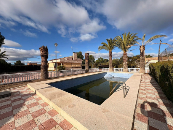3-bedroom Detached Villa In Sax, Spain (230 M²)