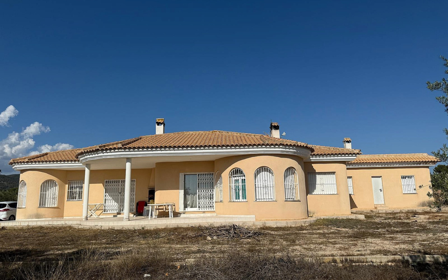 3-bedroom Detached Villa In Onil, Spain (215 M²)